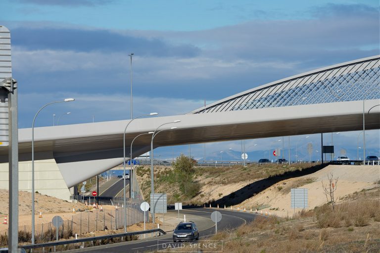 Carretera M12 y Puente de la Concordia Madrid Valdebebas