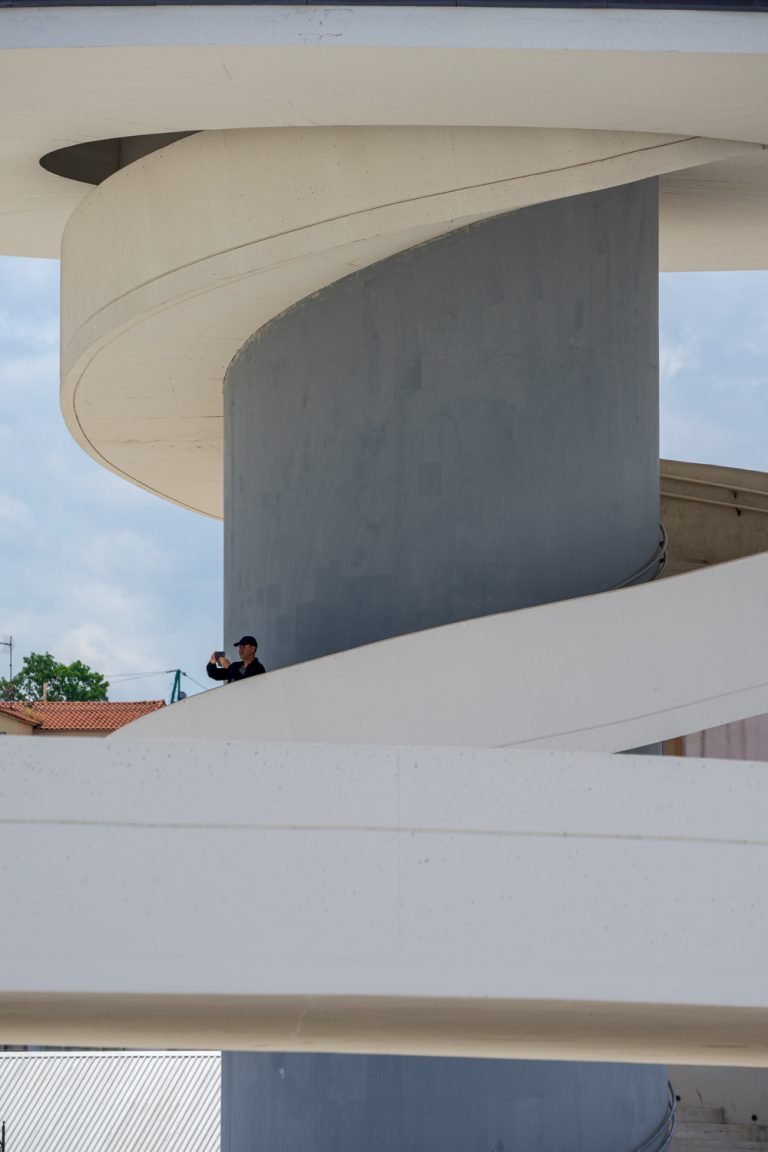 Detalle Torre Oscar Niemeyer