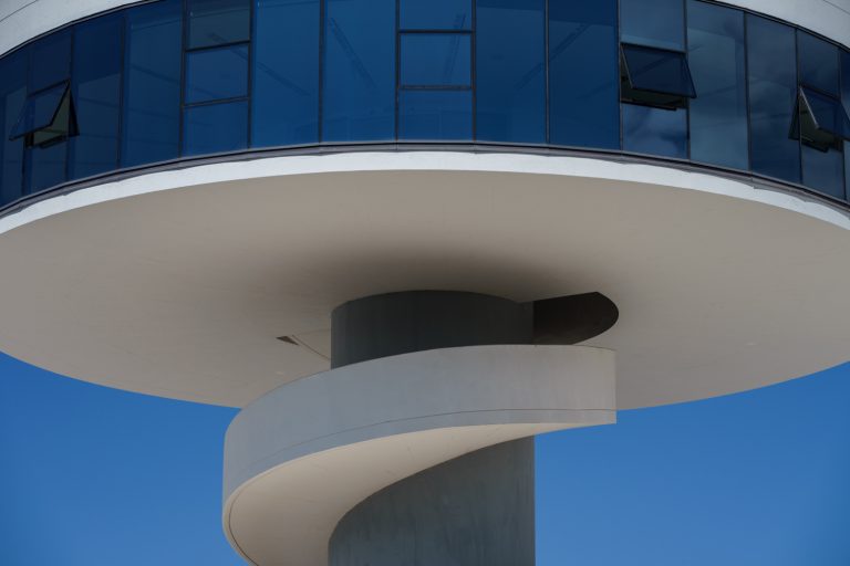 Torre Arquitecto Oscar Niemeyer